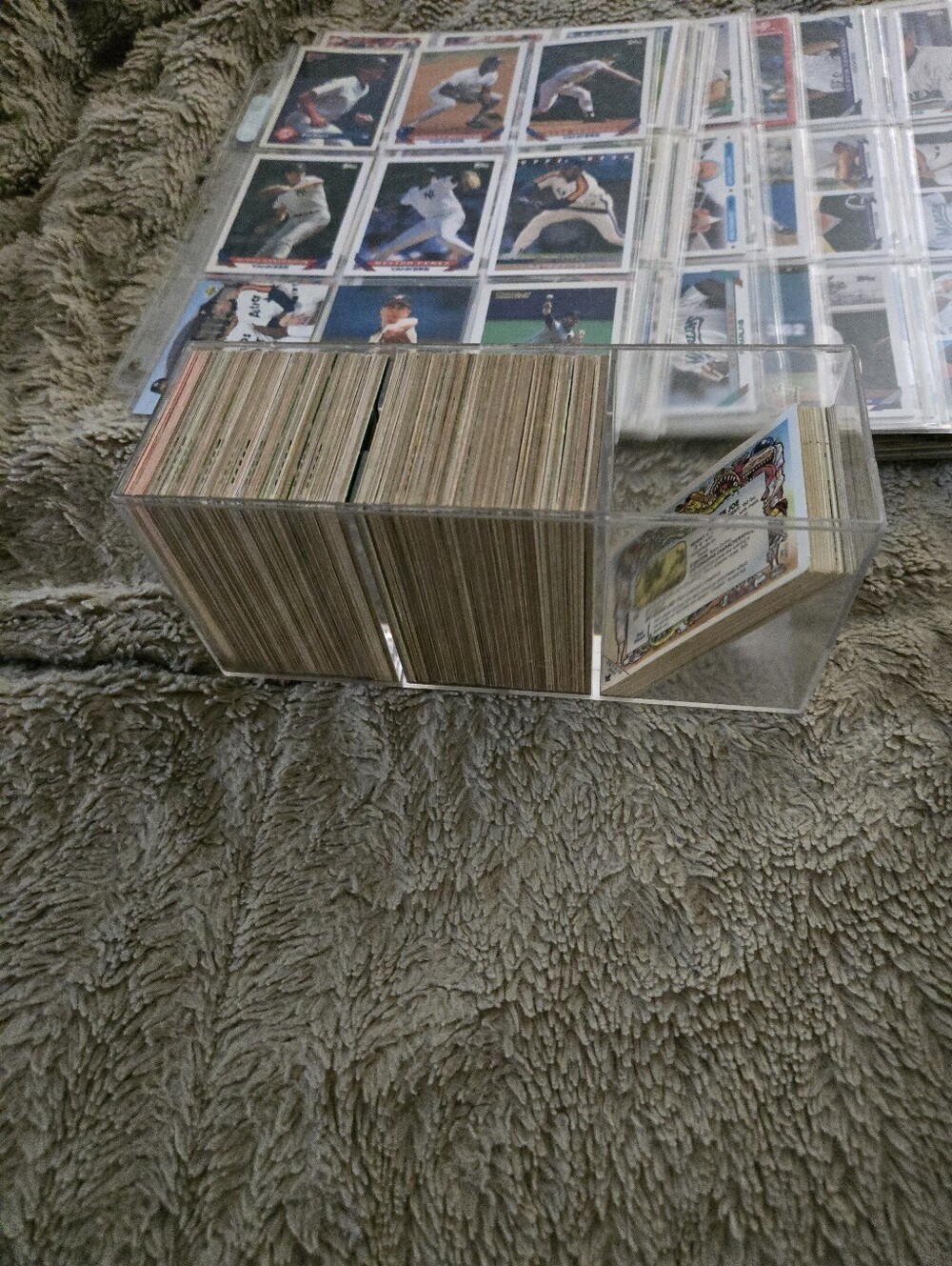 Baseball Card Collection - Assorted Player Cards - Picture 2 of 3